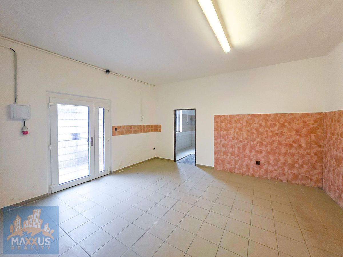 Pronájem výrobní haly, prostoru 220 m² – fotografie 5