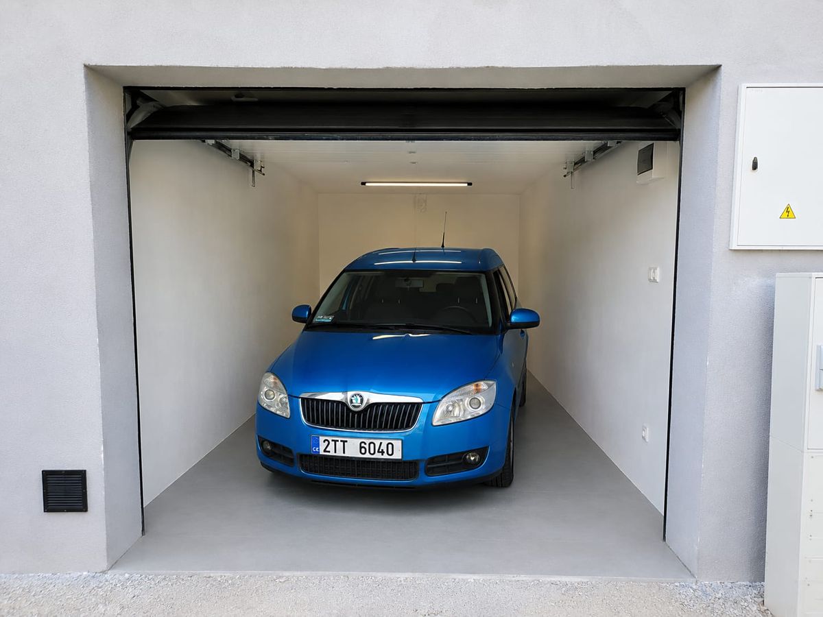 Prodej garáže 19 m² – fotografie 3