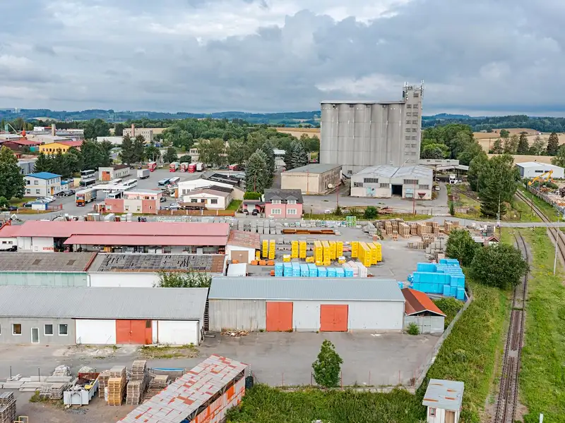 Prodej skladového prostoru 336 m², Polička – náhled fotky 2