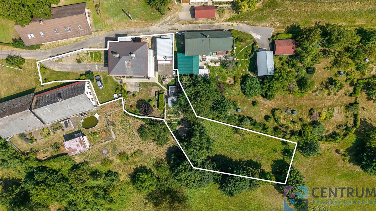 Prodej rodinného domu 243 m², pozemek 1440 m² – fotografie 3