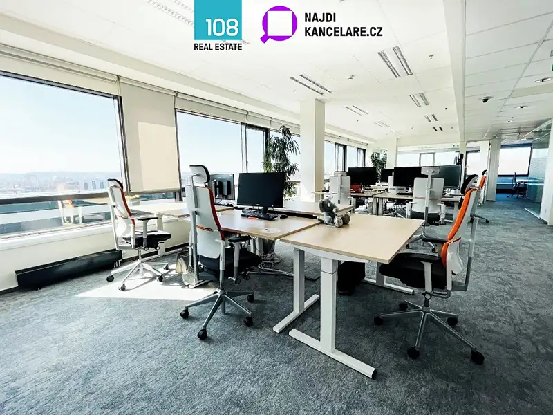 Pronájem kanceláře 739 m², Praha – náhled fotky 1