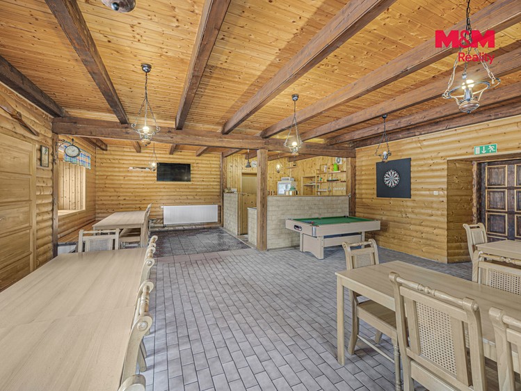 Prodej komerčního prostoru, 287 m² (21 z 30)