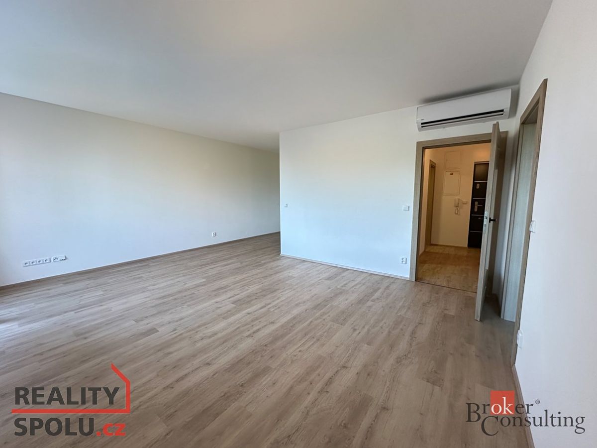 Pronájem bytu 2+kk 60 m²