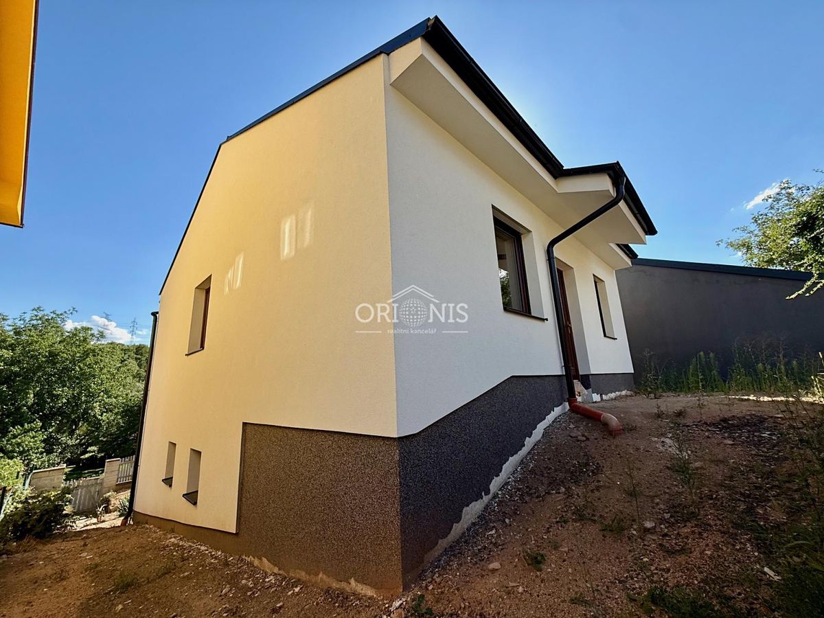 Prodej rodinného domu 138 m², pozemek 282 m² – fotografie 4