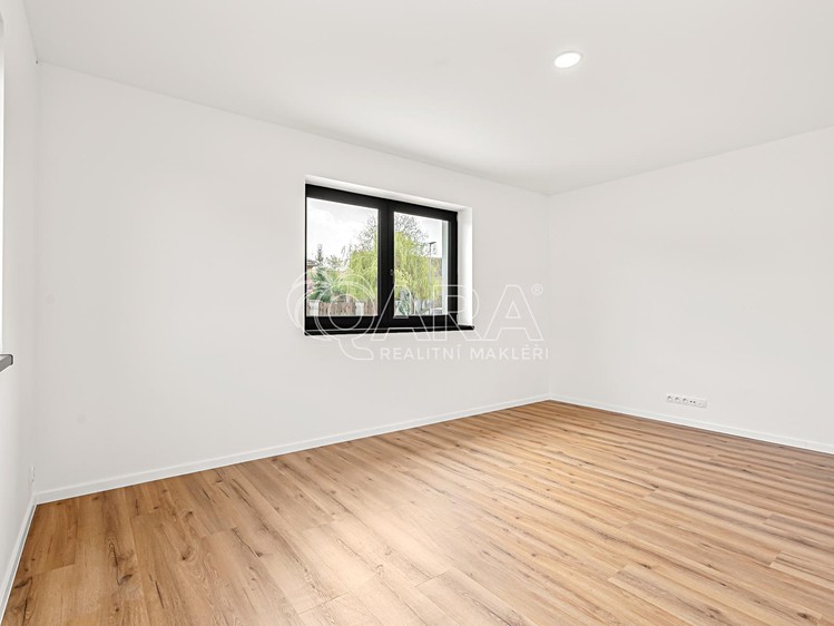 Prodej domu, 190 m² (24 z 38)