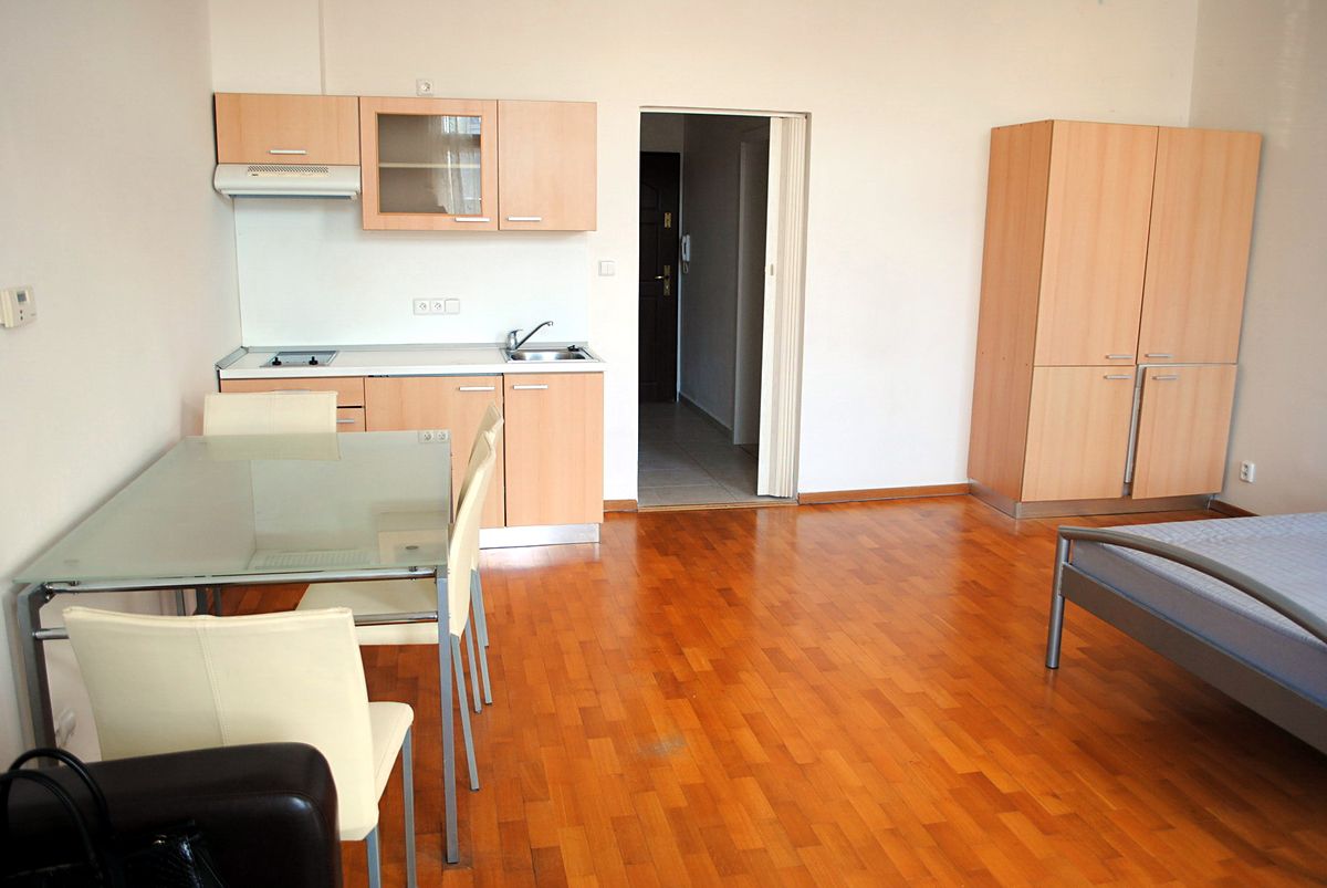 Pronájem bytu 1+kk 35 m²