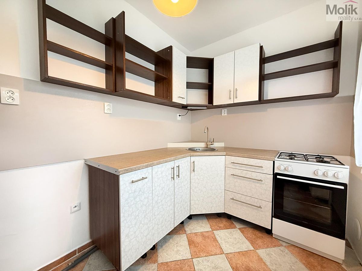 Pronájem bytu 2+1 50 m² – fotografie 2