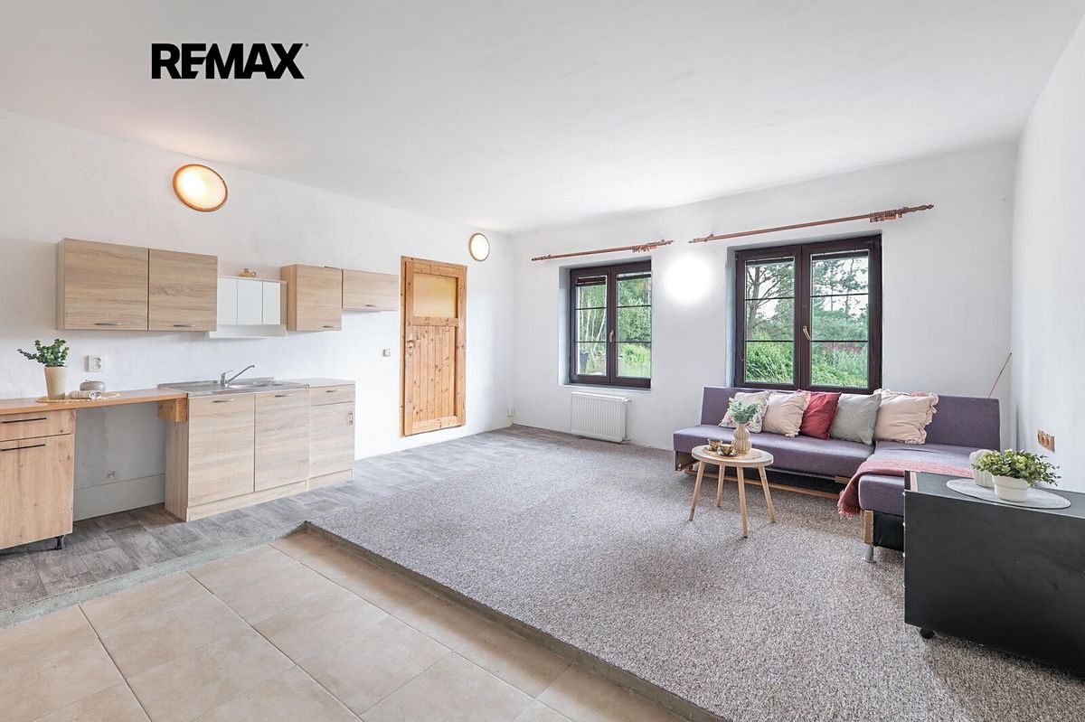 Prodej rodinného domu 192 m², pozemek 1769 m² – fotografie 5