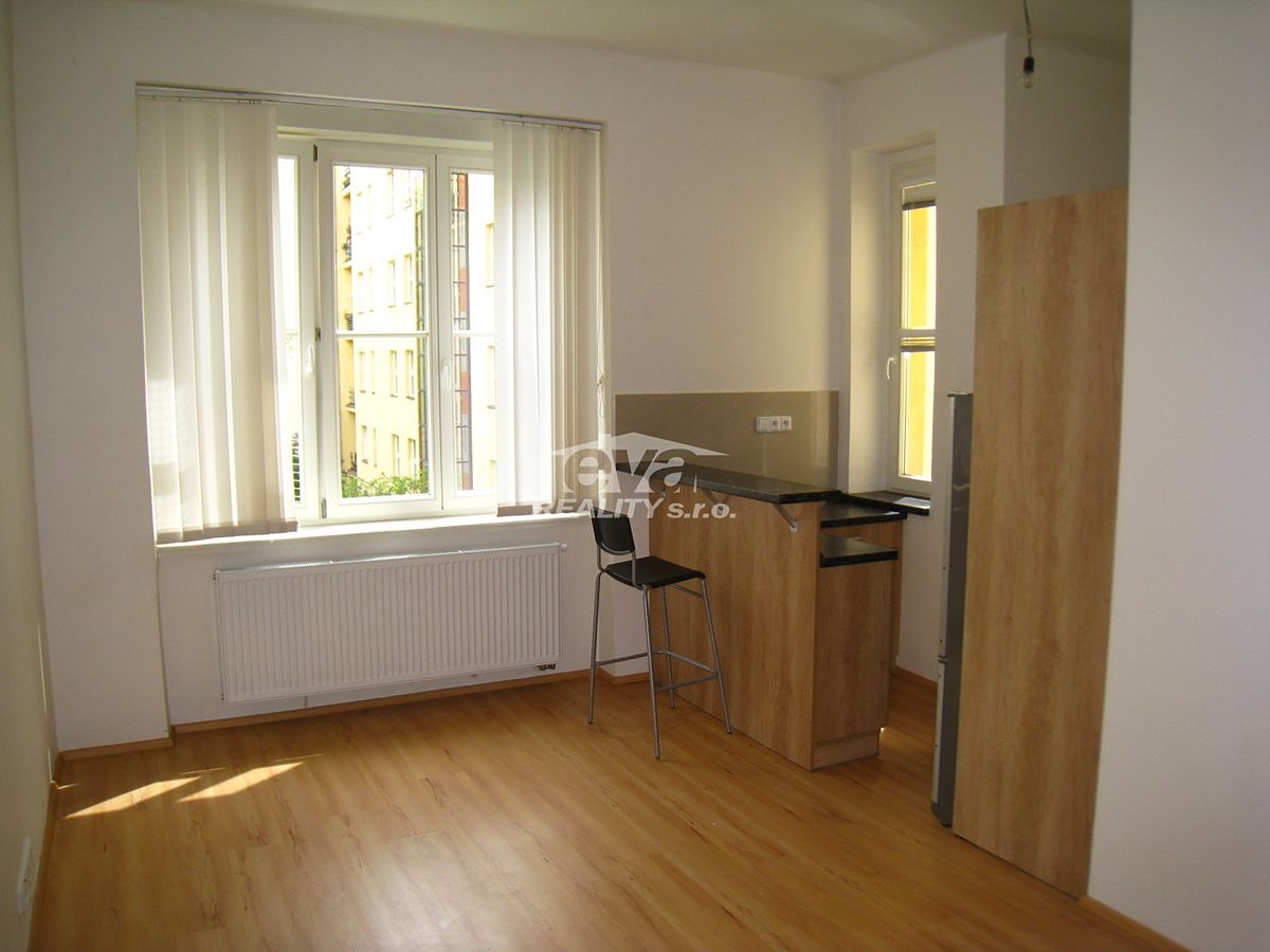 Pronájem bytu 2+kk 44 m²