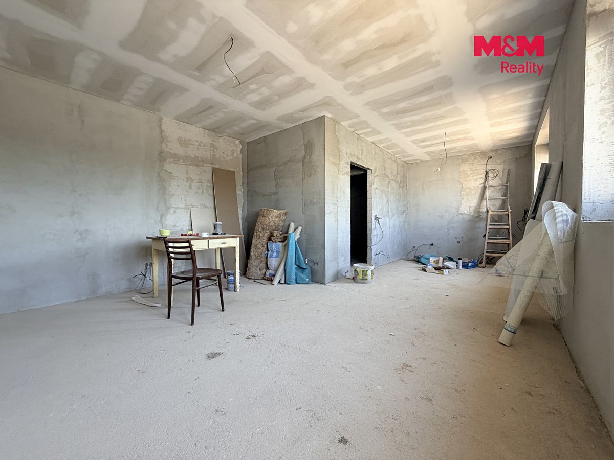 Prodej rodinného domu 154 m², pozemek 785 m² – fotografie 4