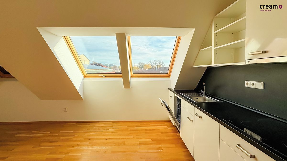 Pronájem bytu 3+kk 85 m² – fotografie 3