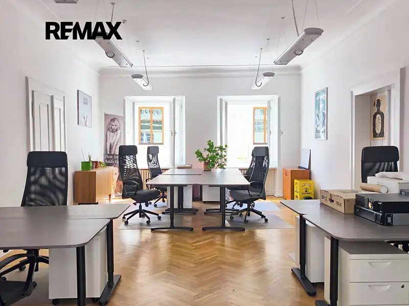 Pronájem kanceláře 255 m², Praha – náhled fotky 3