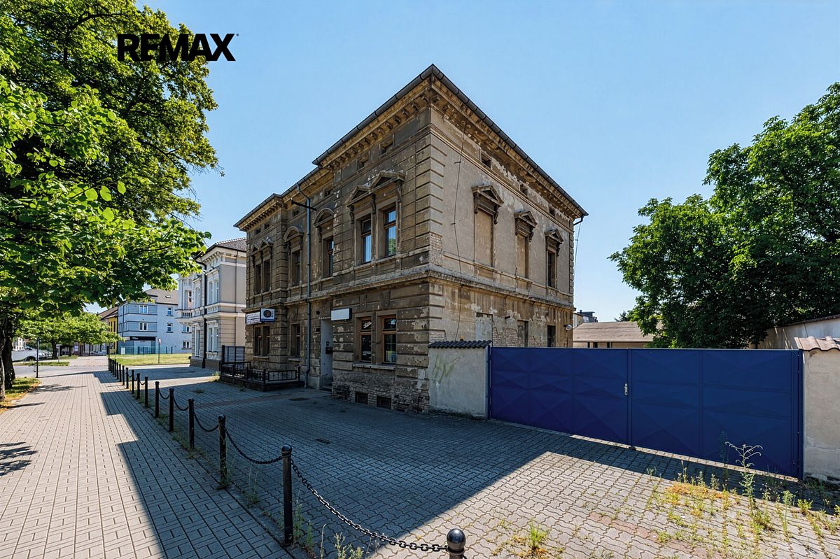Prodej kanceláře 400 m² – fotografie 2
