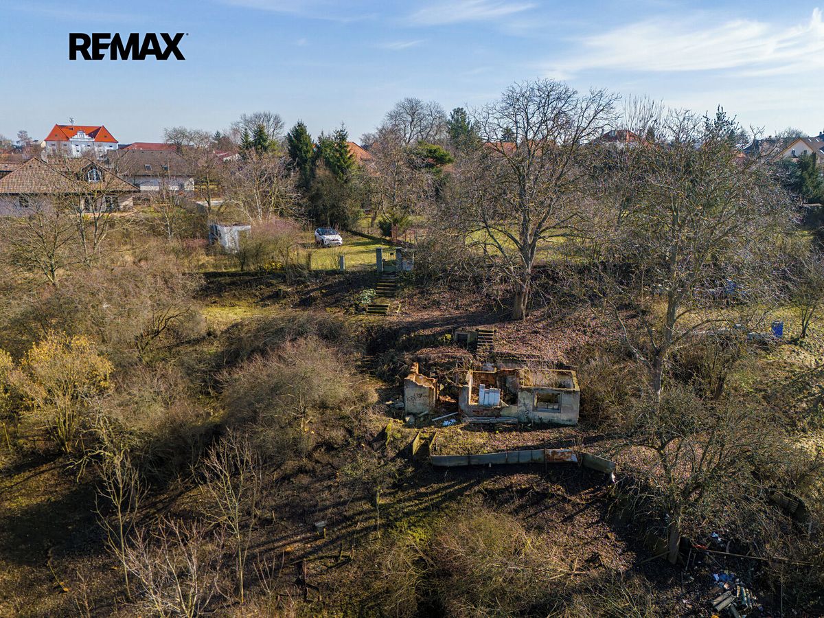 Prodej stavebního pozemku 1872 m² – fotografie 3