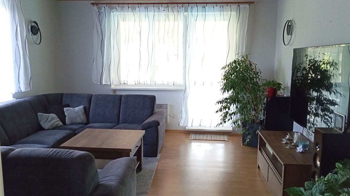 Prodej rodinného domu 224 m², pozemek 2062 m² – fotografie 5