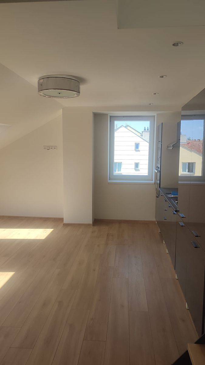 Pronájem bytu 3+kk 75 m² – fotografie 2