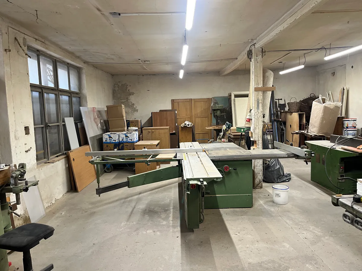 Pronájem výrobní haly, prostoru 65 m²