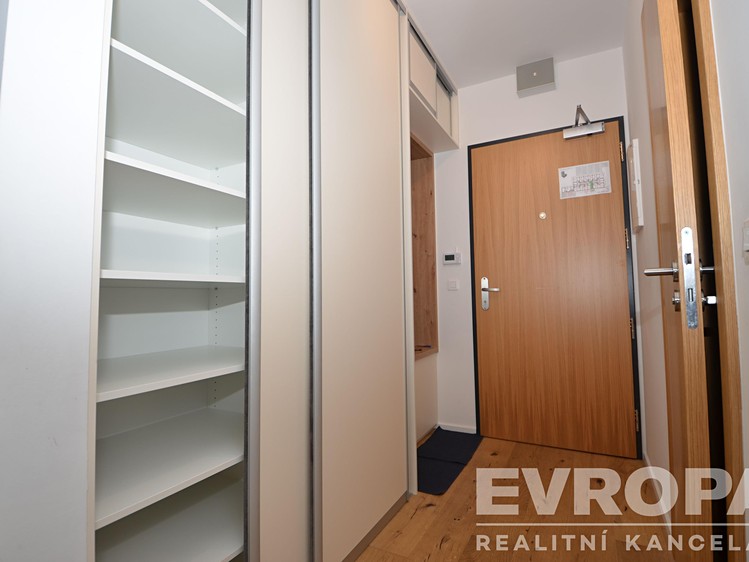 Квартира 2+kk на продаж, 48 м² (12 з 35)