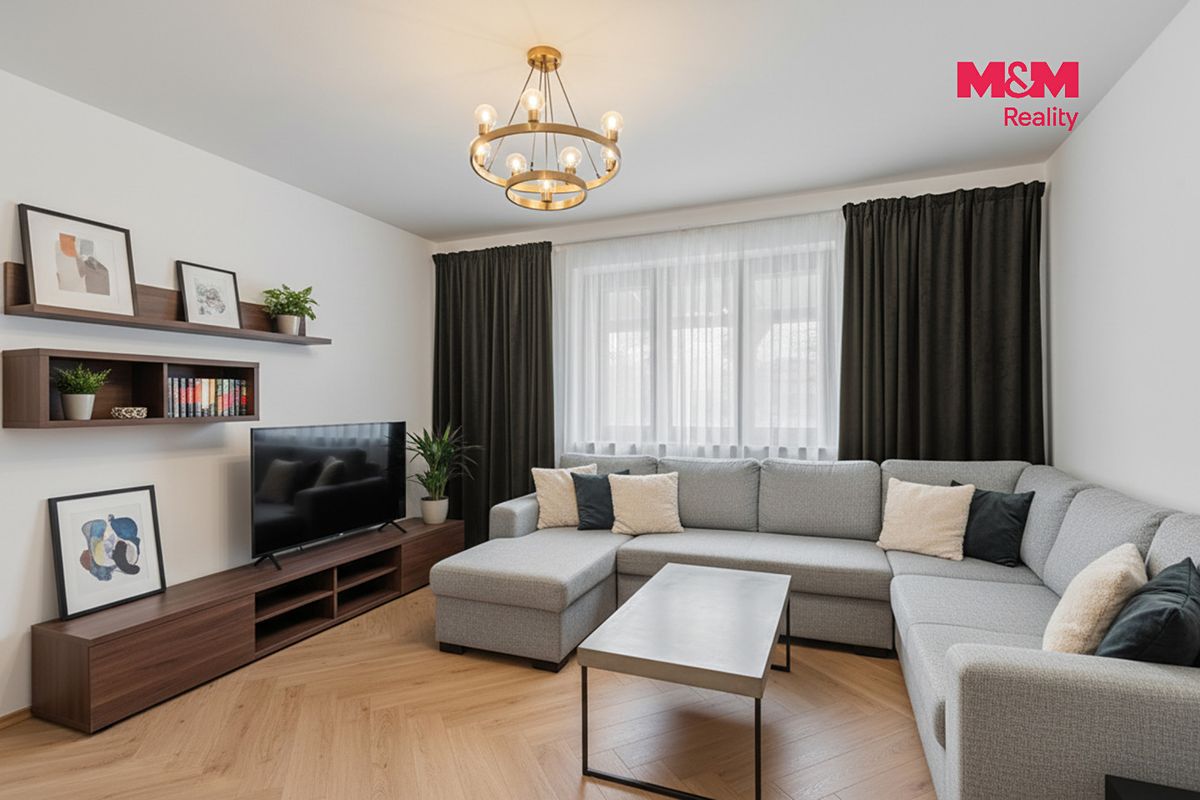 Prodej rodinného domu 221 m², pozemek 1114 m² – fotografie 3