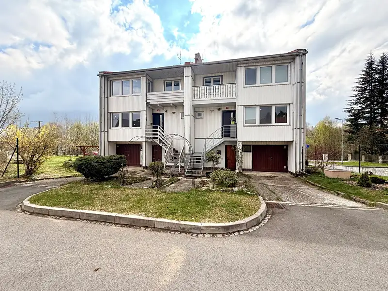 Prodej rodinného domu 300 m², pozemek 1128 m², Rozvadov – náhled fotky 1