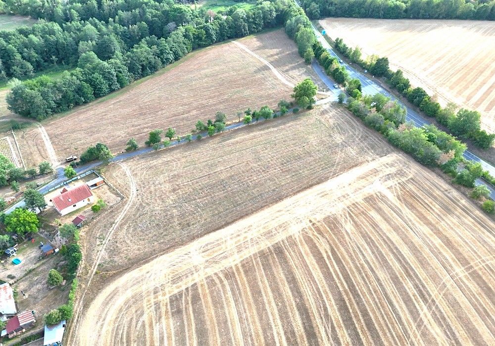 Prodej stavebního pozemku 9236 m² – fotografie 4