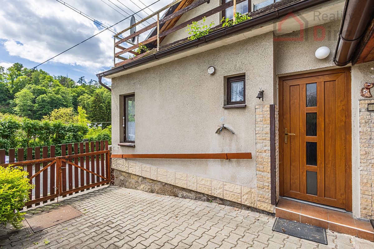 Prodej rodinného domu 169 m², pozemek 246 m² – fotografie 2