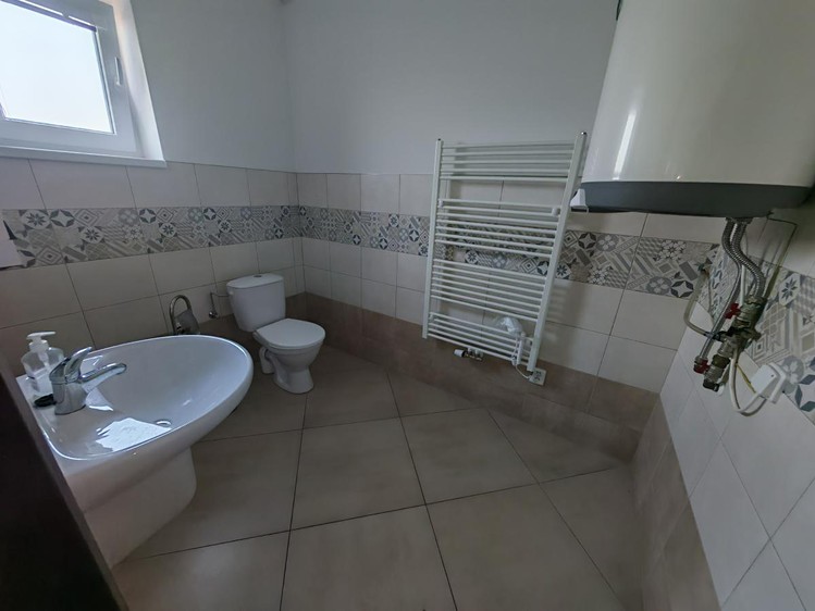 Комерційне приміщення на продаж, 205 м² (32 з 45)