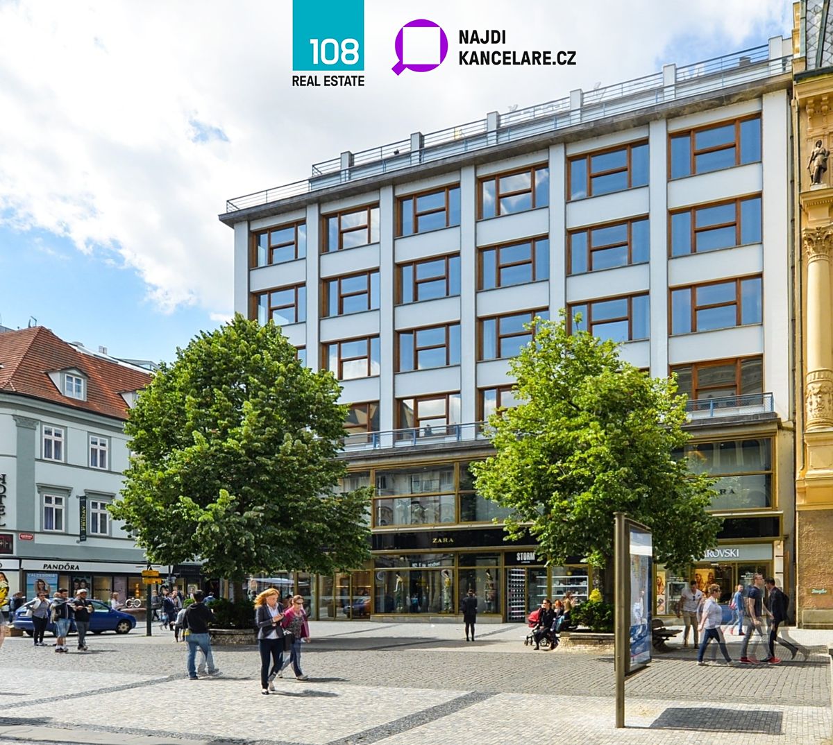 Pronájem kanceláře 596 m²
