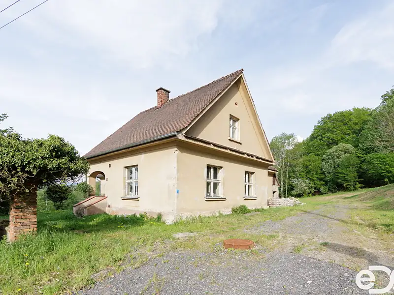 Prodej rodinného domu 279 m², pozemek 4815 m², Ralsko – náhled fotky 1