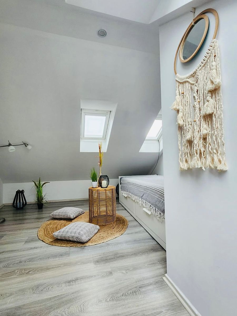 Pronájem bytu atypický 93 m² – fotografie 2