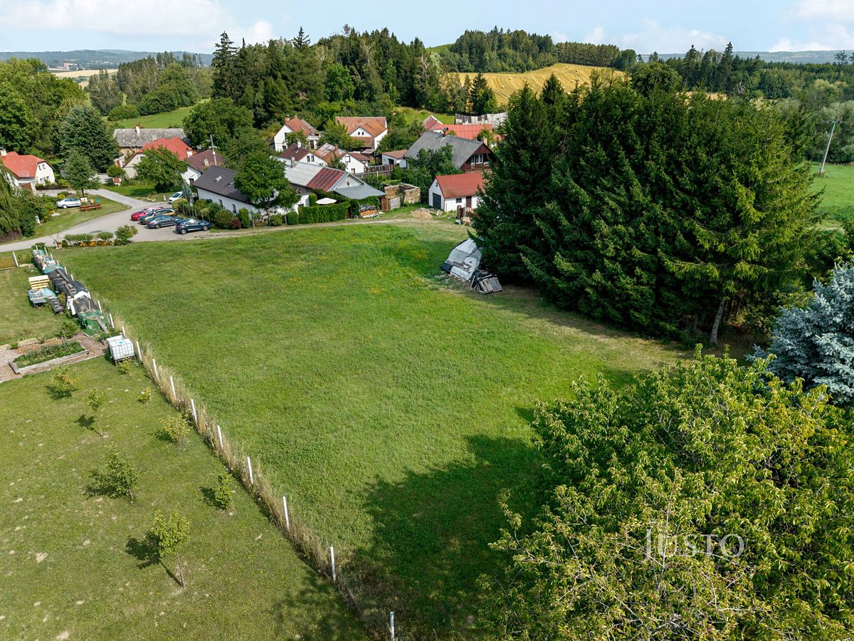 Prodej stavebního pozemku 2476 m² – fotografie 2