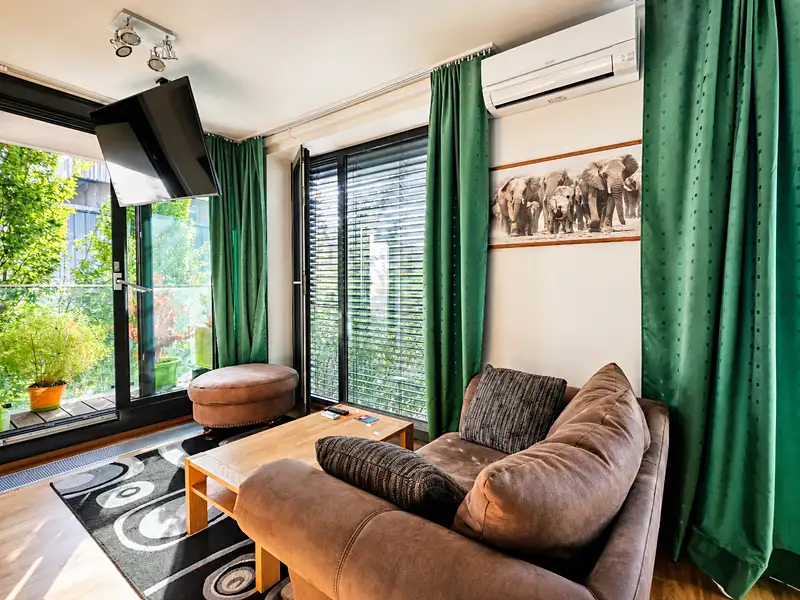 Pronájem bytu 1+kk 45 m², Praha – náhled fotky 3