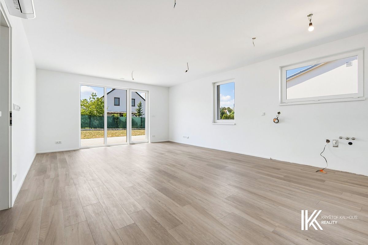 Prodej rodinného domu 105 m², pozemek 482 m² – fotografie 3