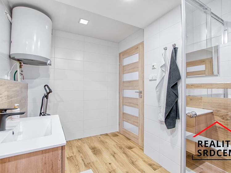 Pronájem bytu 2+kk, 46 m² (11 z 14)