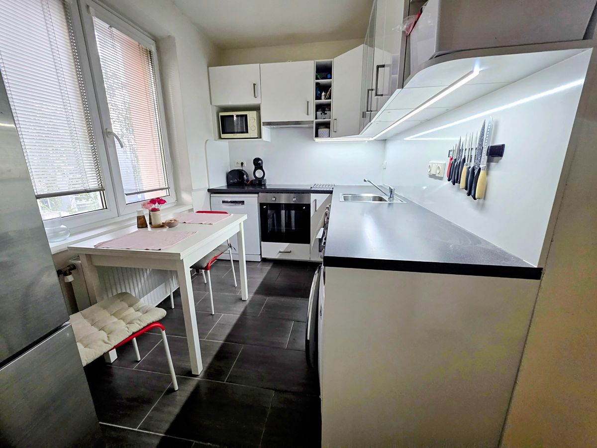 Pronájem bytu 3+kk 77 m²