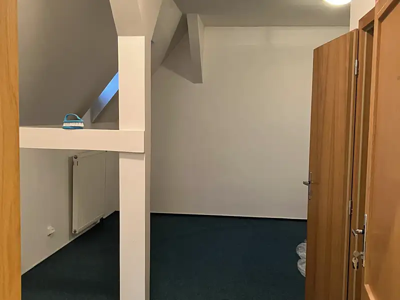 Pronájem kanceláře 151 m², Varnsdorf – náhled fotky 2