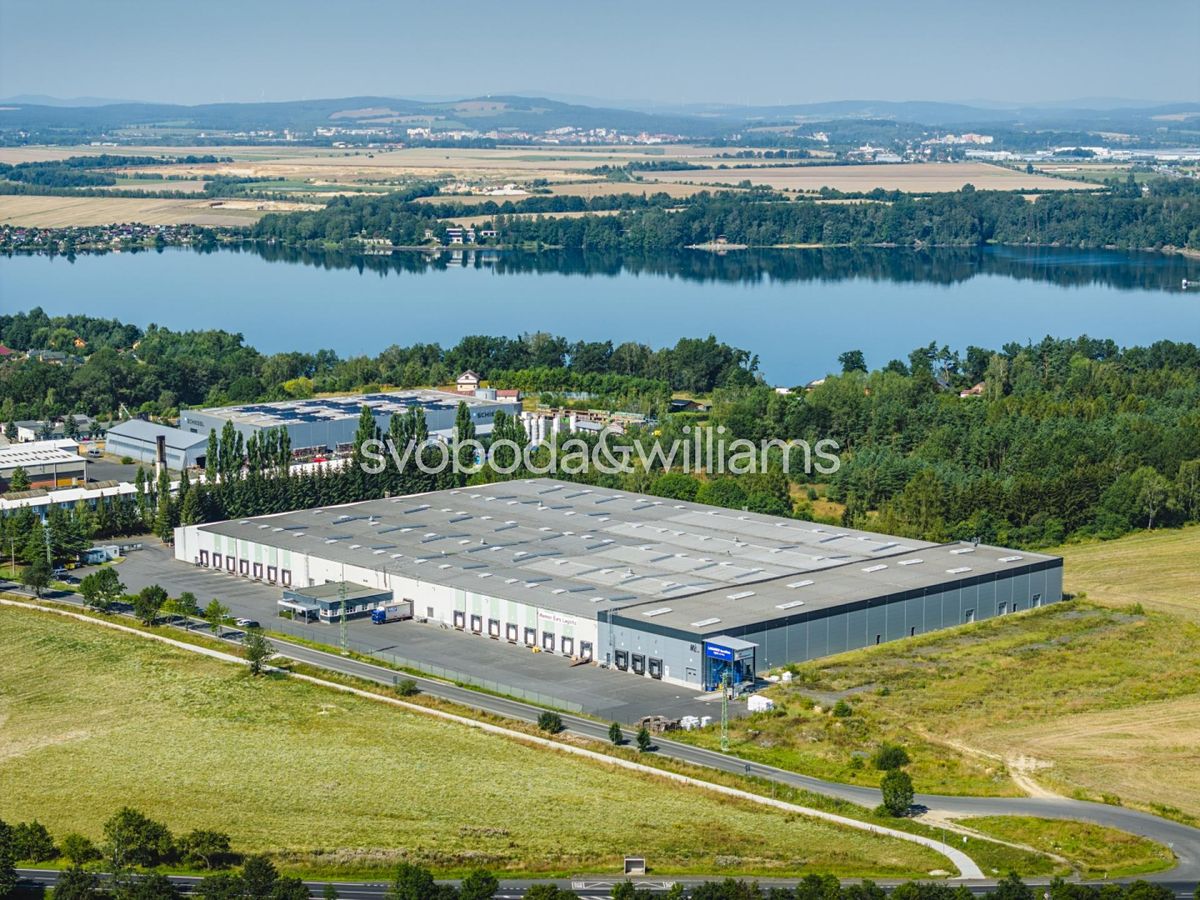 Pronájem skladového prostoru 1679 m² – fotografie 3