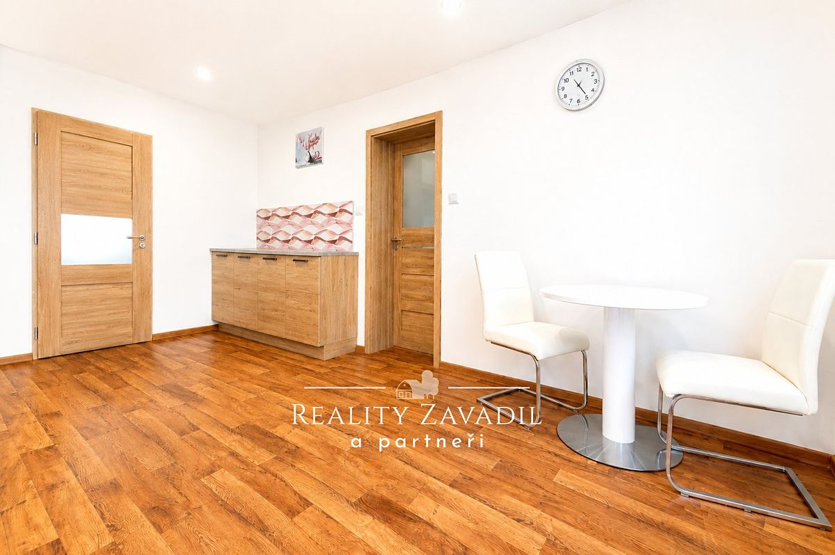 Prodej rodinného domu 130 m², pozemek 1716 m² – fotografie 5
