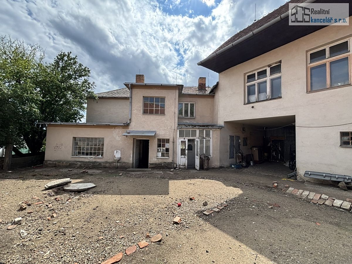 Prodej rodinného domu 620 m², pozemek 1319 m² – fotografie 3