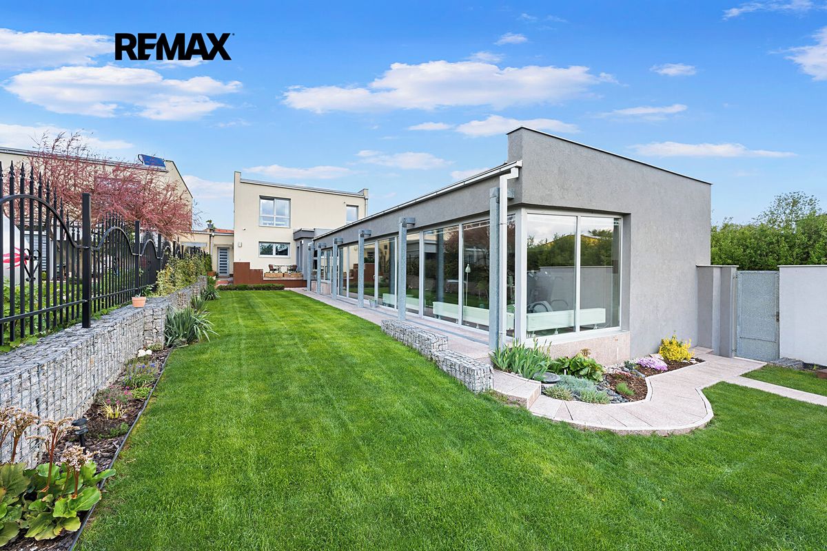 Prodej rodinného domu 265 m², pozemek 701 m² – fotografie 5