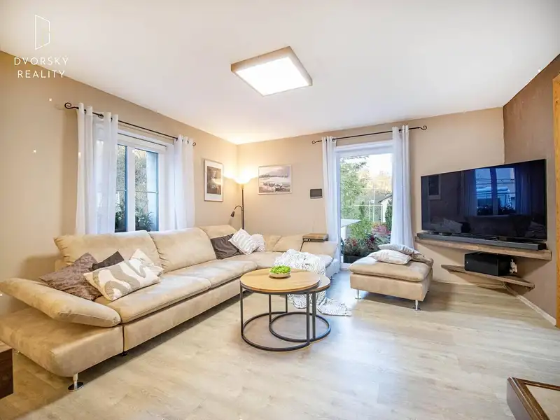 Prodej rodinného domu 236 m², pozemek 678 m², Mladá Boleslav – náhled fotky 3