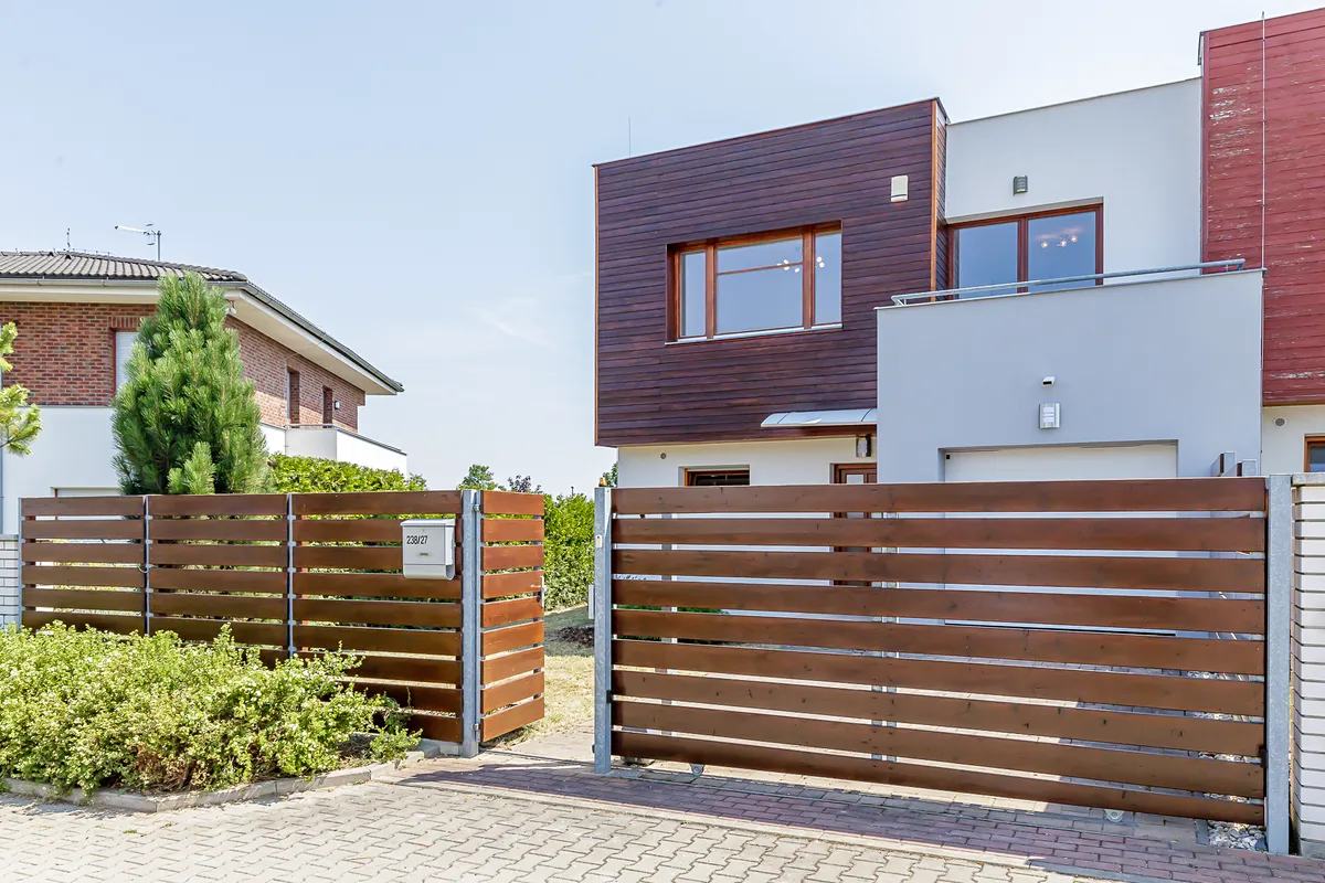 Prodej rodinného domu 137 m², pozemek 566 m²