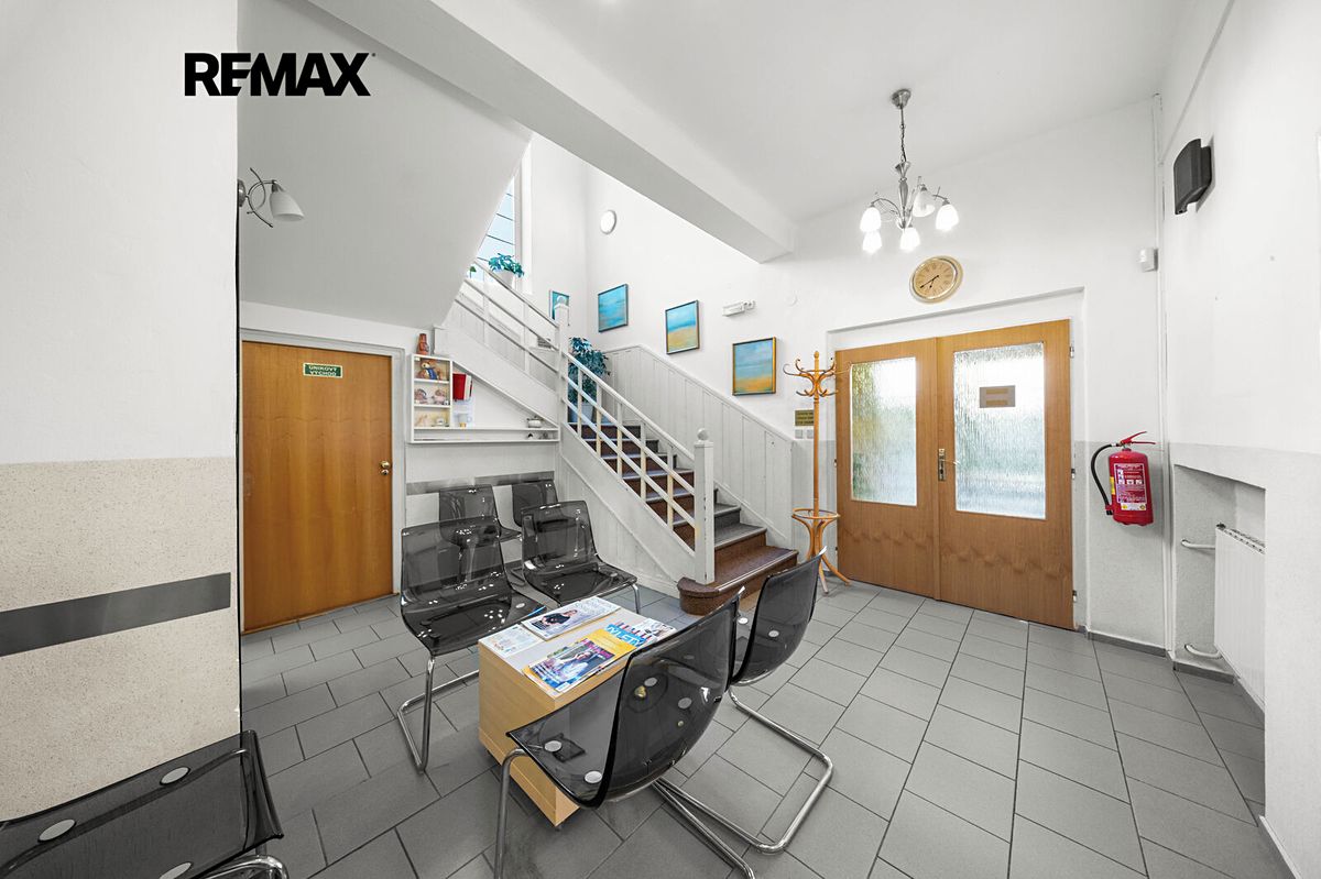 Prodej vily 361 m², pozemek 1042 m² – fotografie 5
