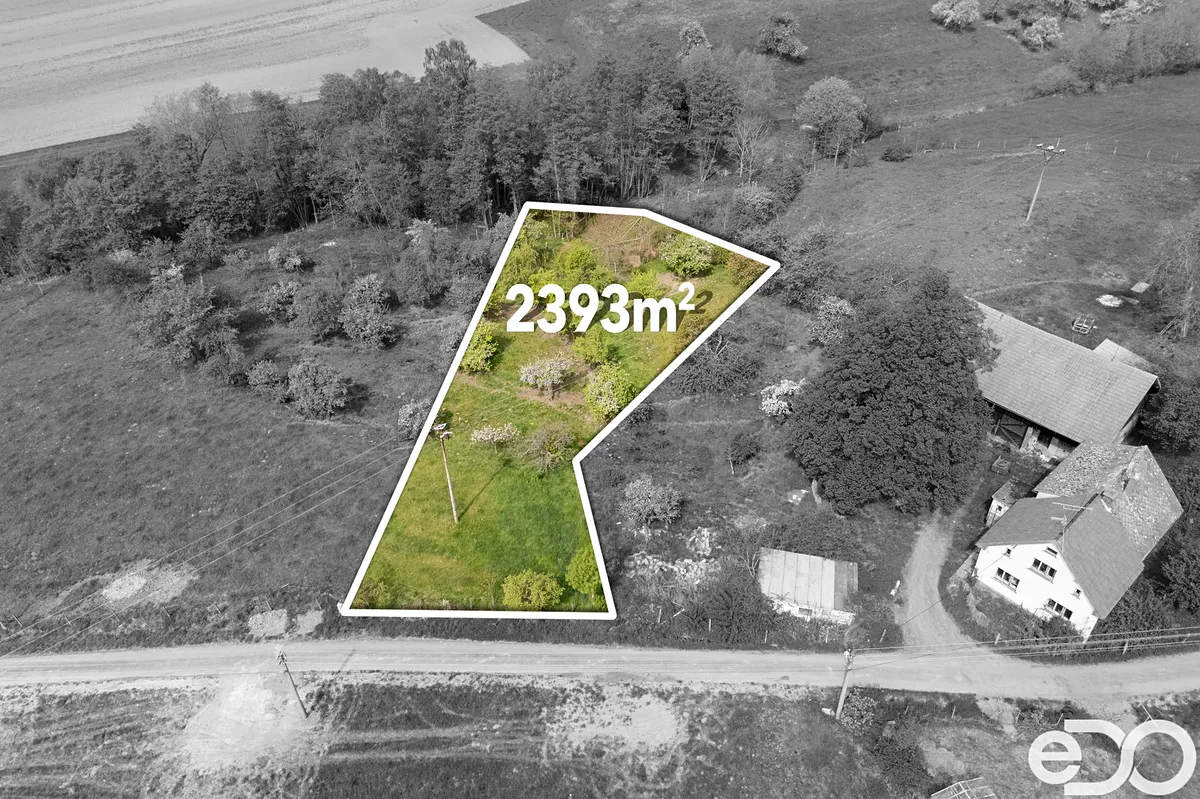 Prodej stavebního pozemku 2393 m²