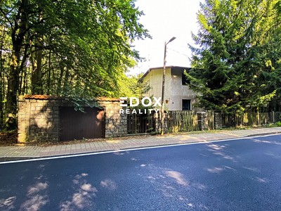 Prodej  rodinného domu 300 m², pozemek 2 228 m²