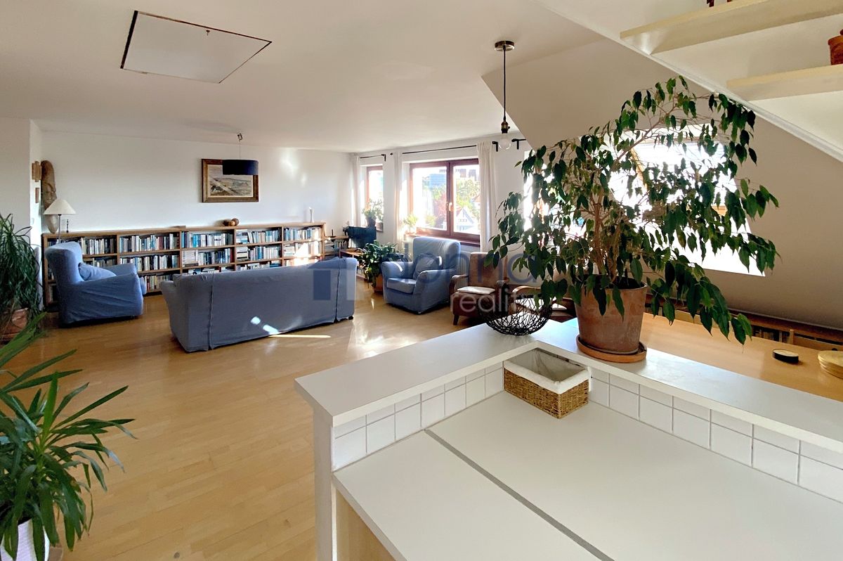 Pronájem bytu 4+kk 89 m²