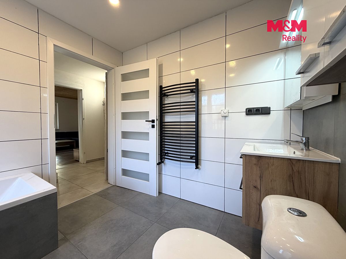 Prodej rodinného domu 80 m², pozemek 556 m² – fotografie 3