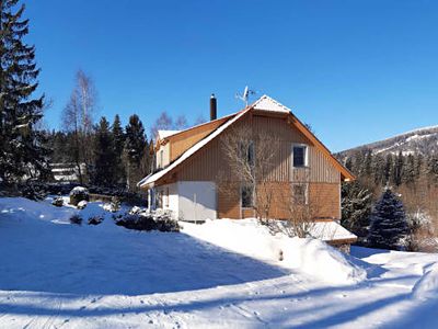 Prodej rodinného domu 322 m², pozemek 1690 m²