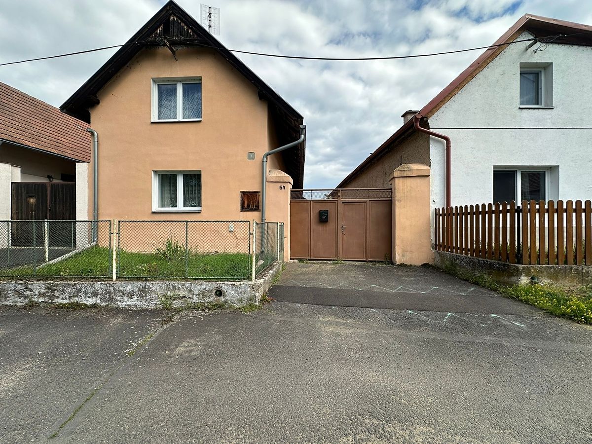 Prodej rodinného domu 90 m², pozemek 1112 m² – fotografie 2