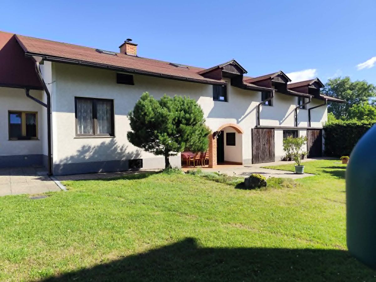 Prodej rodinného domu 213 m², pozemek 1248 m²